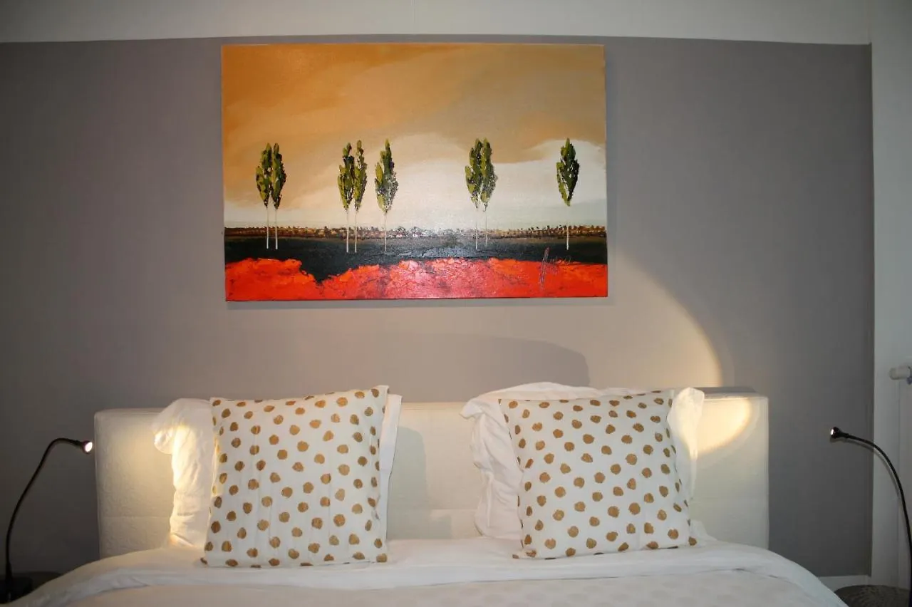 At Number 6 Bed & Breakfast Amsterdam